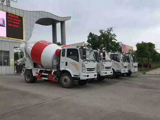 重汽豪曼攪拌車(chē)(5方)